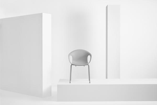 KIN202U1 - Kin Arm Chair, 4 Leg Frame with Upholstered Seat Pad