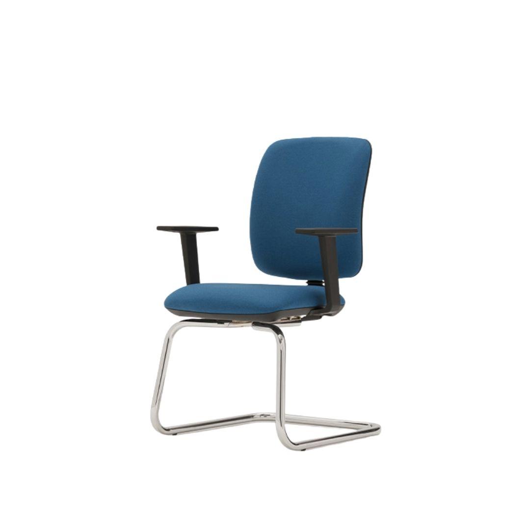 PT30VA Pluto Visitor Chair, Fixed arms, Medium back
