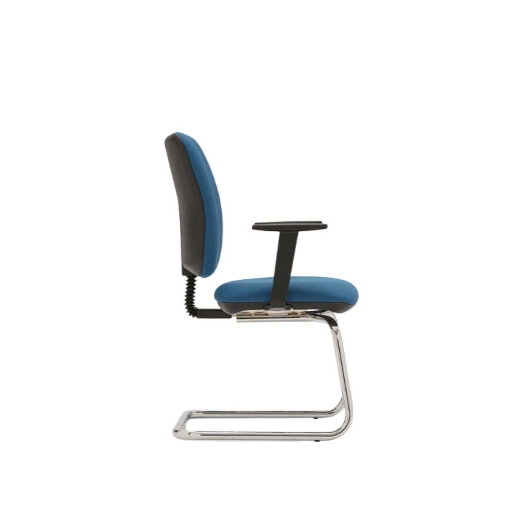 PT30VA Pluto Visitor Chair, Fixed arms, Medium back